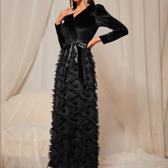 Fuzzy A-line velvet dress - Picture 4 of 5